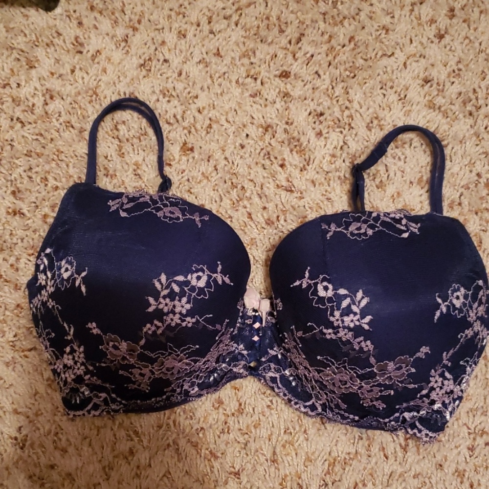 Victoria's secret demi bust bra